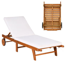 Load image into Gallery viewer, Chaise Longue Pliable en Bois avec 2 Roues et un Coussin Amovible Dossier Rglable Capacit Portante 160KG Idal pour L檈xtrieur -